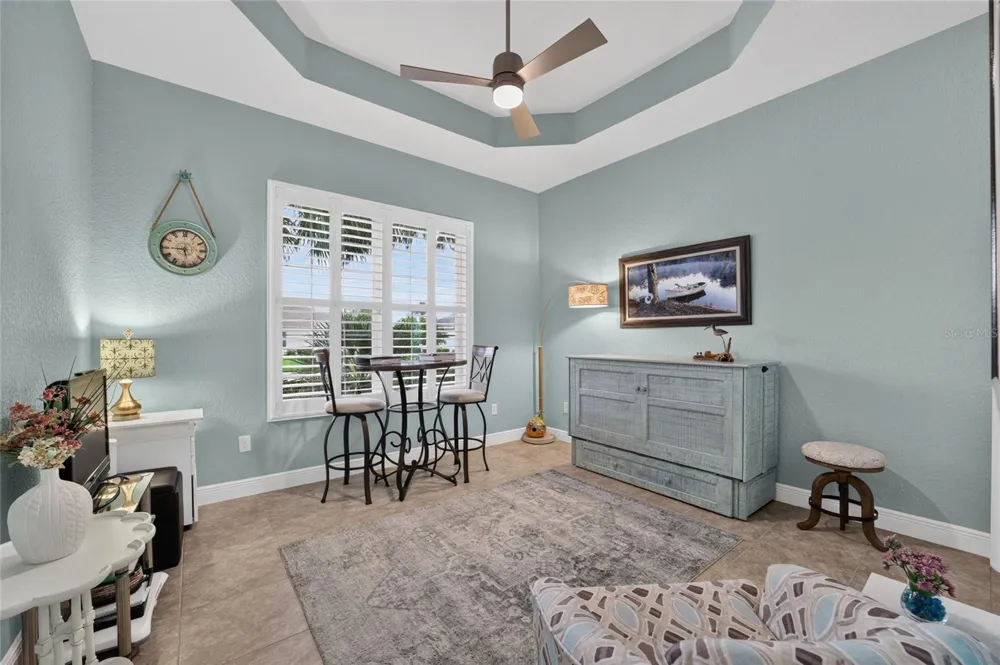 10212 JULIA ISLES AVENUE Oxford, FL 34484