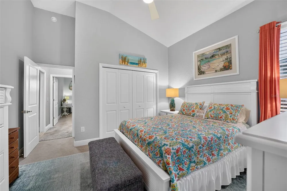10212 JULIA ISLES AVENUE Oxford, FL 34484