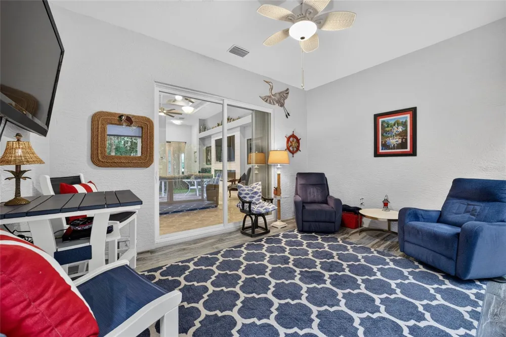 10212 JULIA ISLES AVENUE Oxford, FL 34484