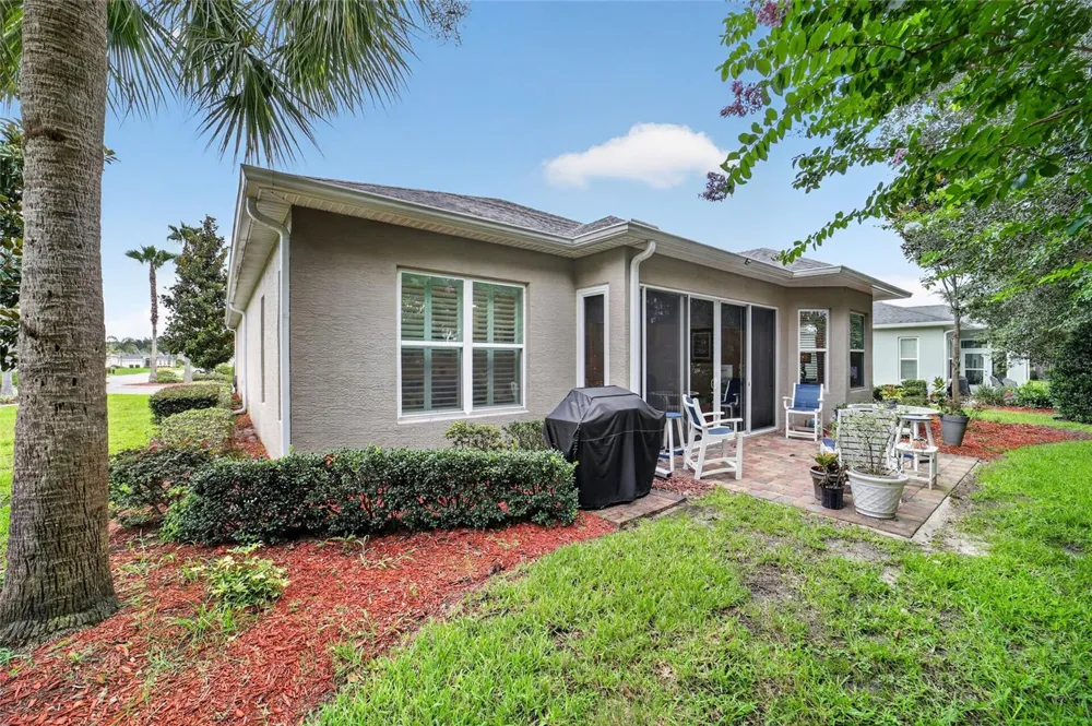 10212 JULIA ISLES AVENUE Oxford, FL 34484