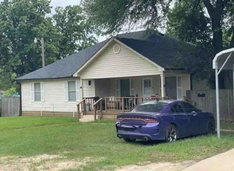 1011 Flanagan Drive