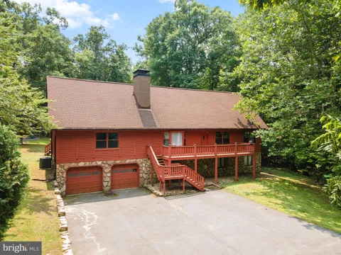 2425 HENSON DRIVE