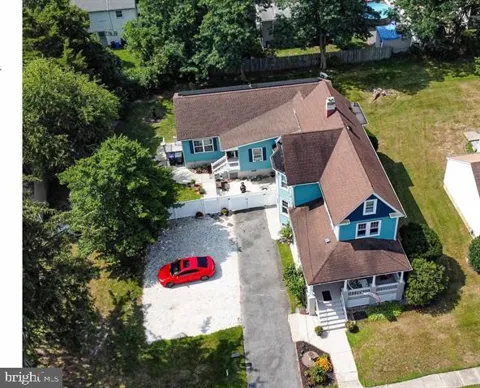 15 W BOLTON AVENUE