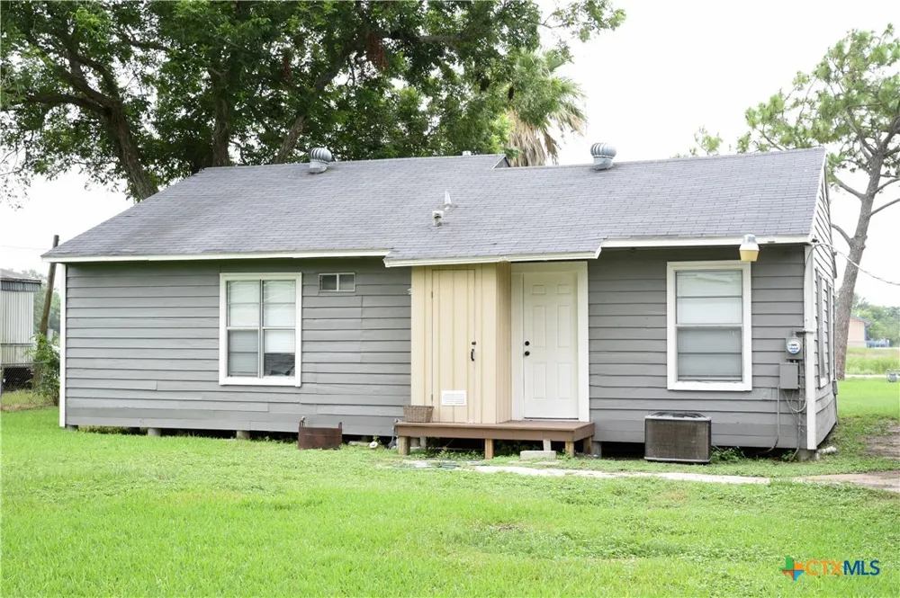 358 Herbert Street Bloomington, TX 77951