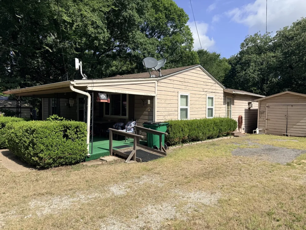 2070 County Road 3830 Quinlan, TX 75474