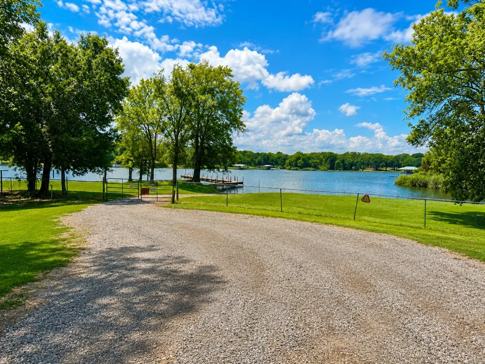 2070 County Road 3830 Quinlan, TX 75474