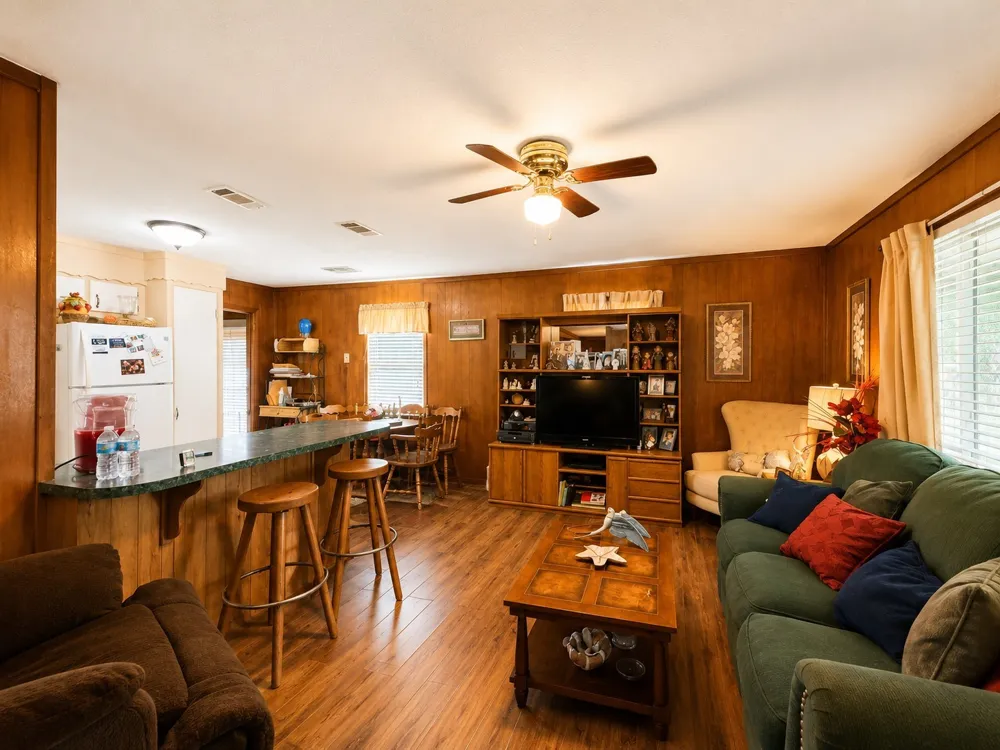 2070 County Road 3830 Quinlan, TX 75474