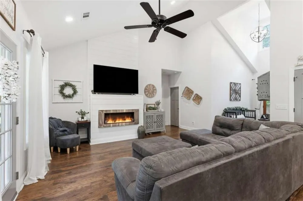 70 Stone Hearth Drive Cleveland, GA 30528