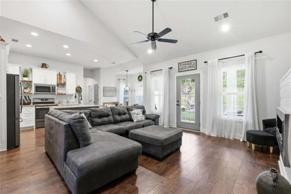 70 Stone Hearth Drive Cleveland, GA 30528