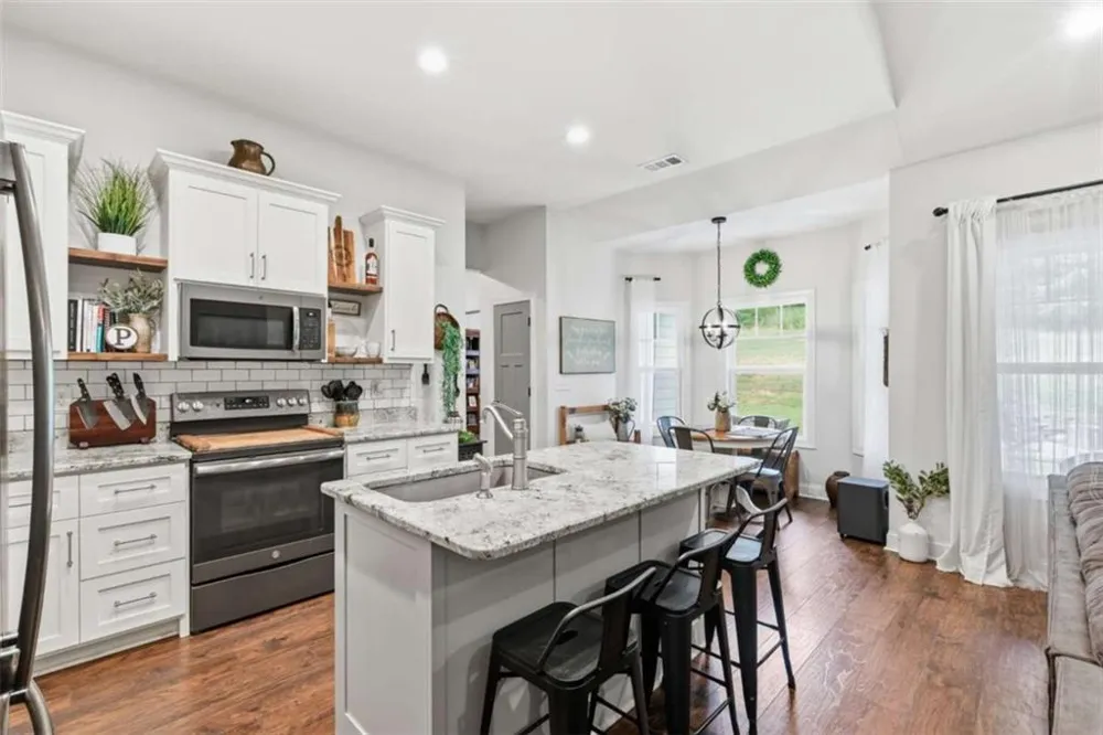 70 Stone Hearth Drive Cleveland, GA 30528