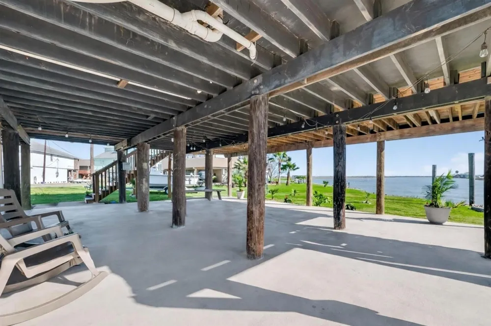 154 Poop Deck Lane Freeport, TX 77541