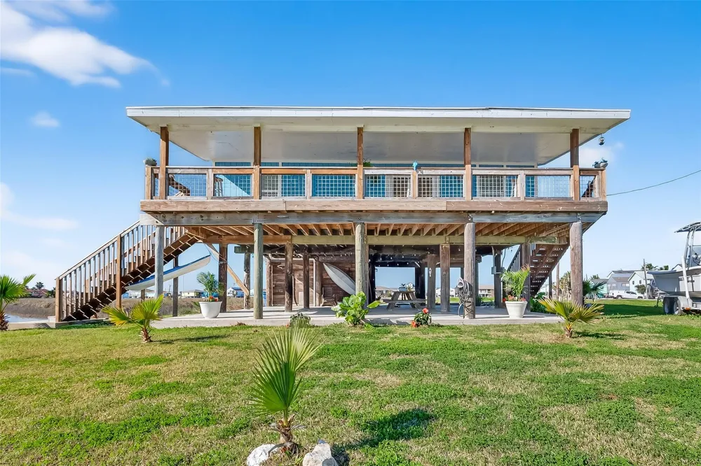 154 Poop Deck Lane Freeport, TX 77541