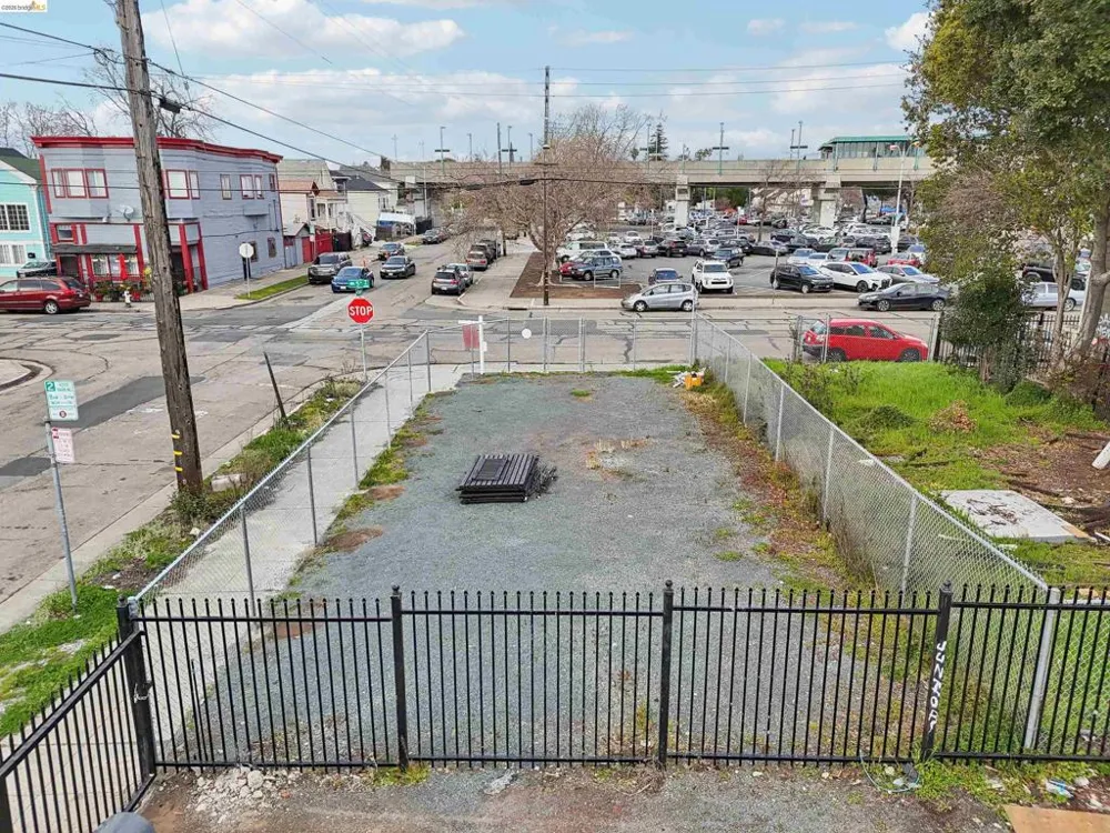 1495 5Th St Oakland, CA 94607