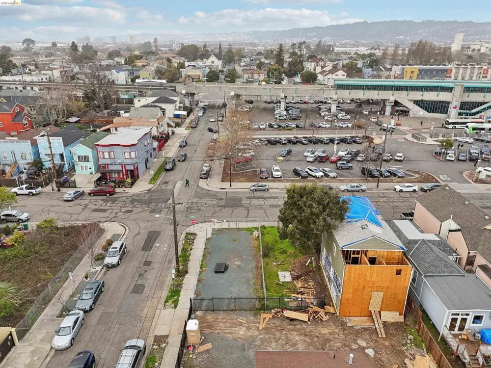 1495 5Th St Oakland, CA 94607
