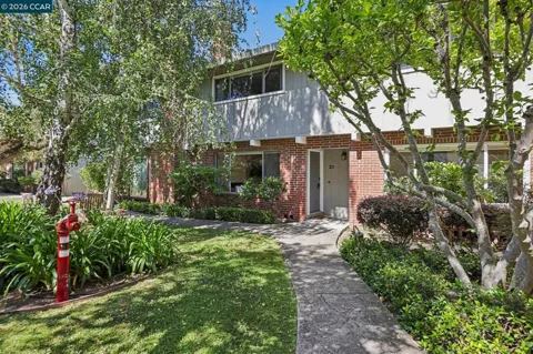 2135 Ascot Dr #23