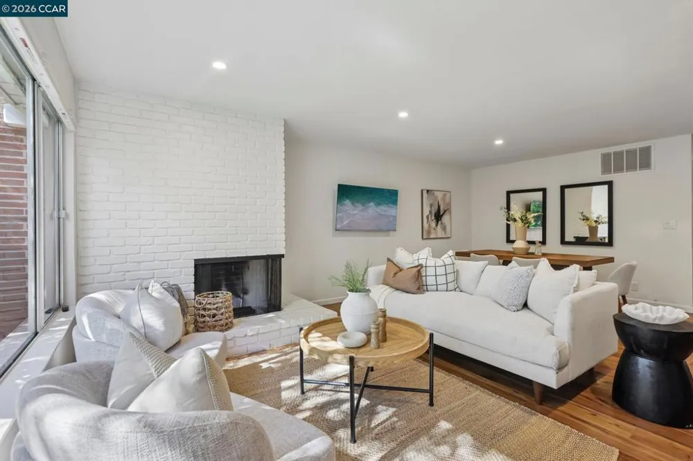 2135 Ascot Dr #23 Moraga, CA 94556