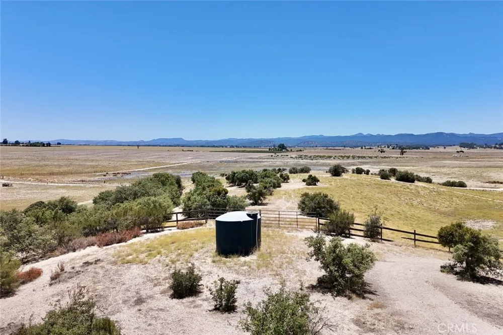 22 Martinez Road Lockwood, CA 93932