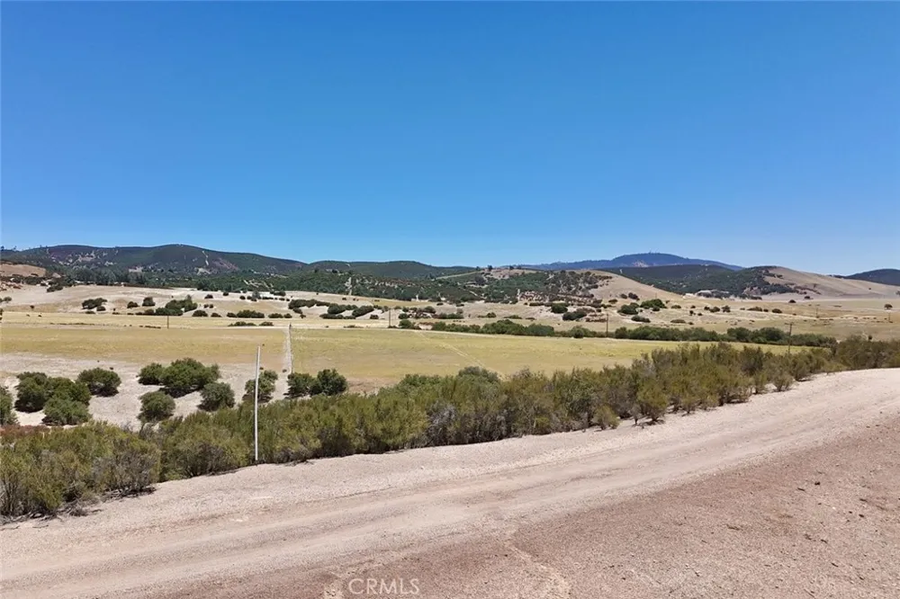 22 Martinez Road Lockwood, CA 93932