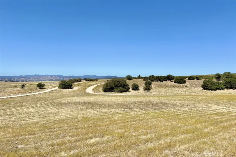 22 Martinez Road Lockwood, CA 93932