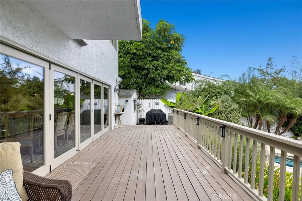 24 Buckskin Lane Rolling Hills Estates, CA 90274