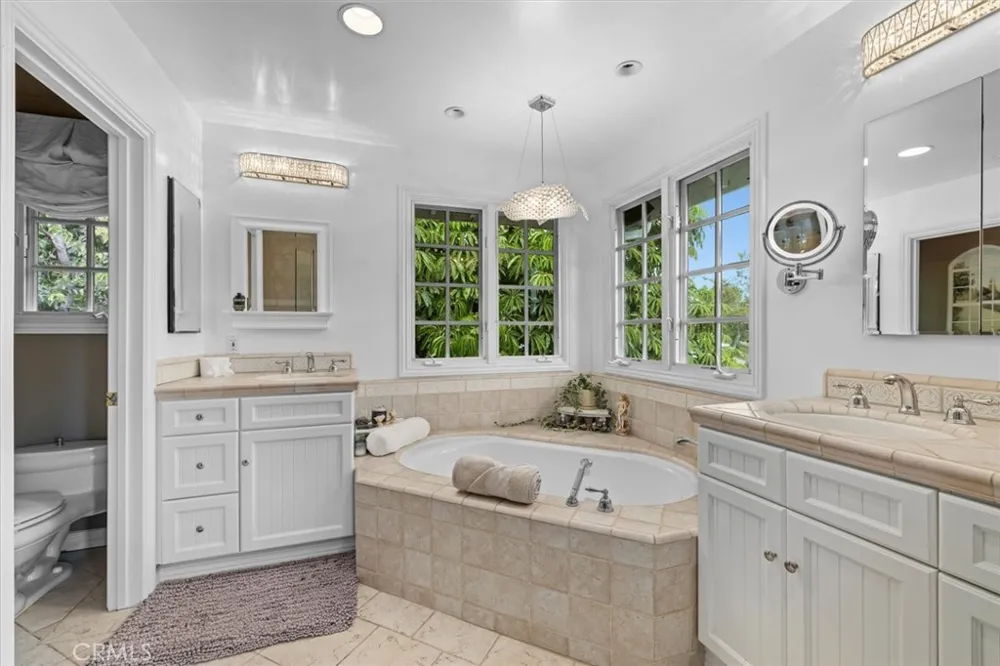 24 Buckskin Lane Rolling Hills Estates, CA 90274