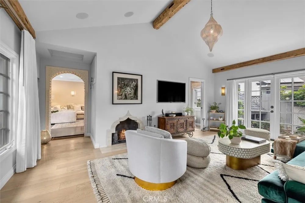 24 Buckskin Lane Rolling Hills Estates, CA 90274