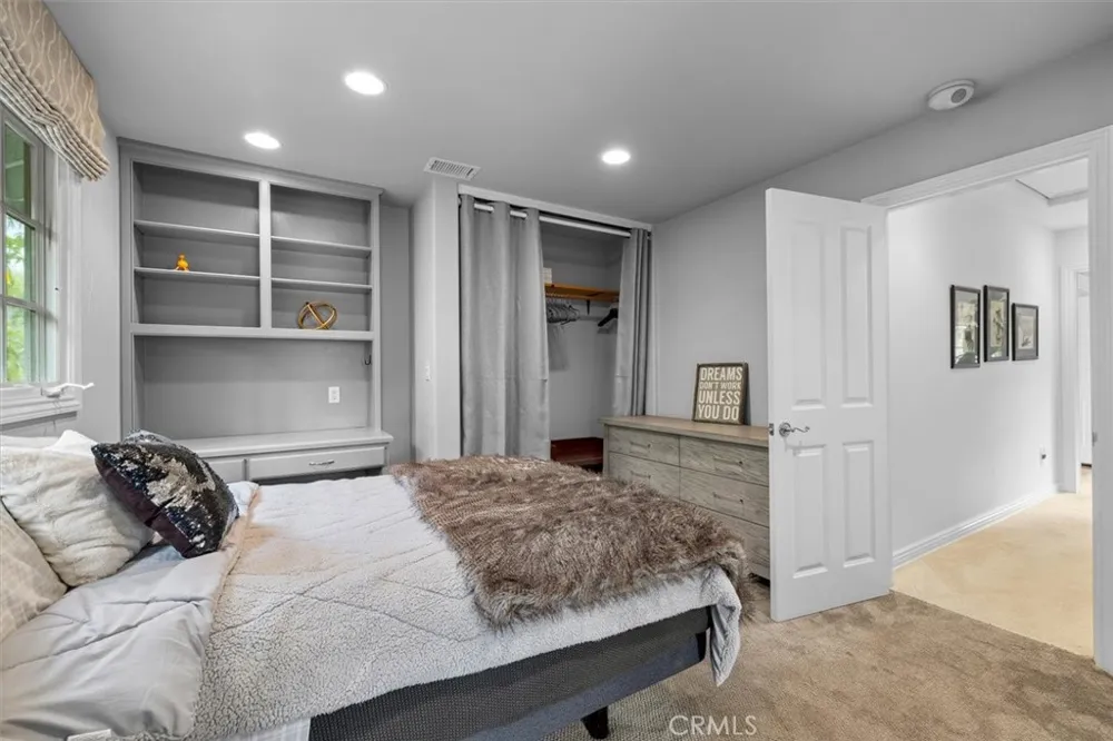24 Buckskin Lane Rolling Hills Estates, CA 90274