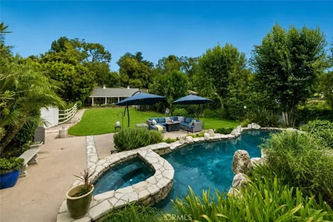 24 Buckskin Lane