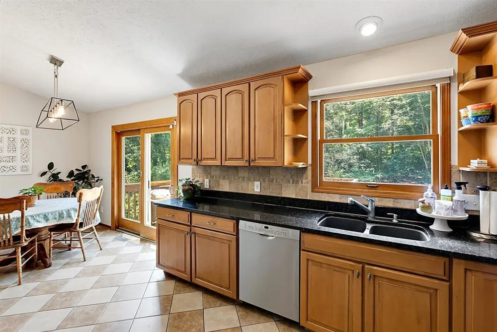 1460 Post Avenue Park Township, MI 49424