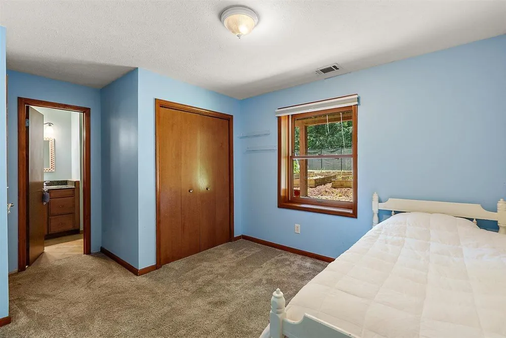 1460 Post Avenue Park Township, MI 49424
