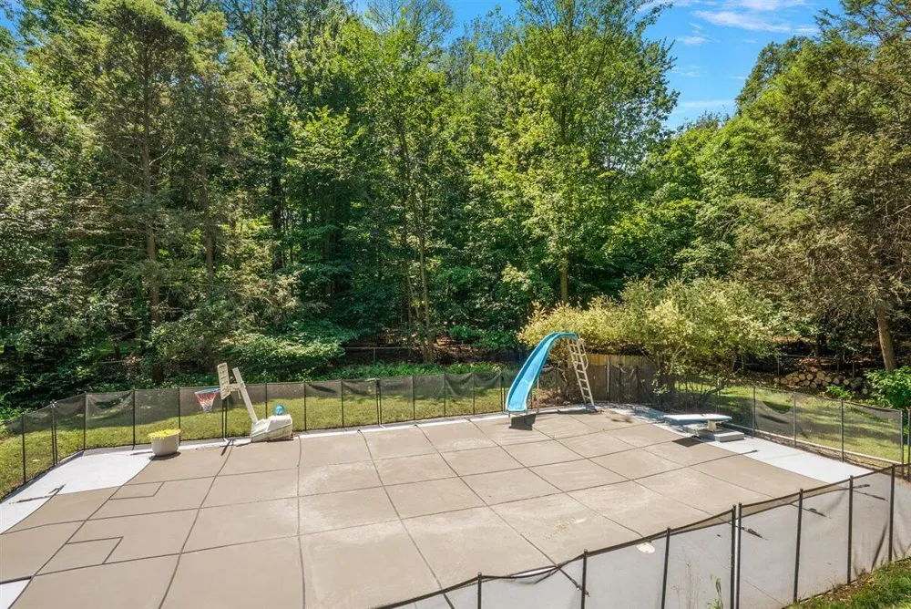 1460 Post Avenue Park Township, MI 49424