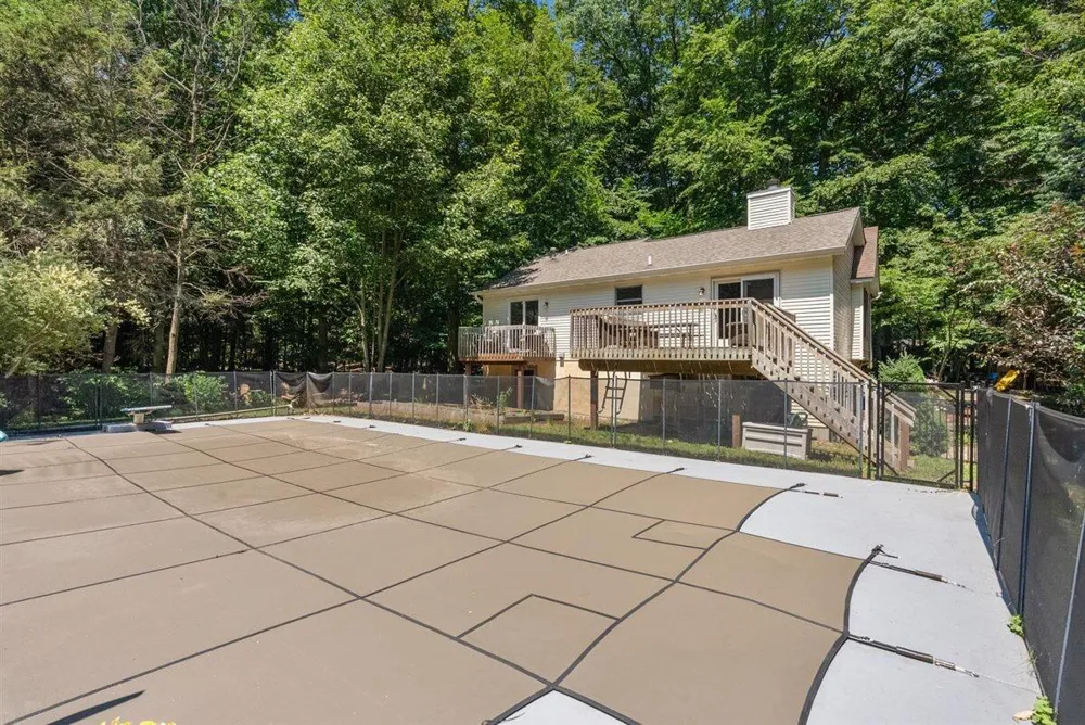 1460 Post Avenue Park Township, MI 49424