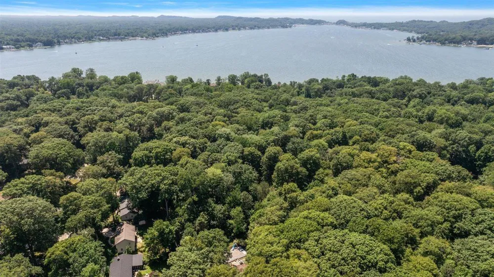 1460 Post Avenue Park Township, MI 49424