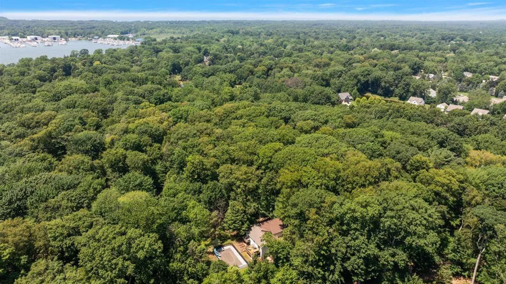 1460 Post Avenue Park Township, MI 49424