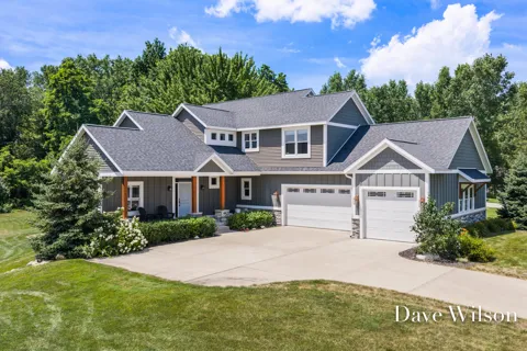 6699 Summer Meadows Drive NE