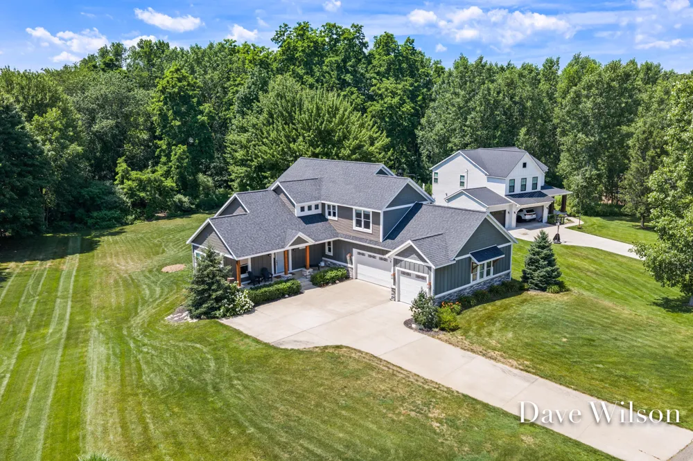 6699 Summer Meadows Drive NE Cannon Township, MI 49341