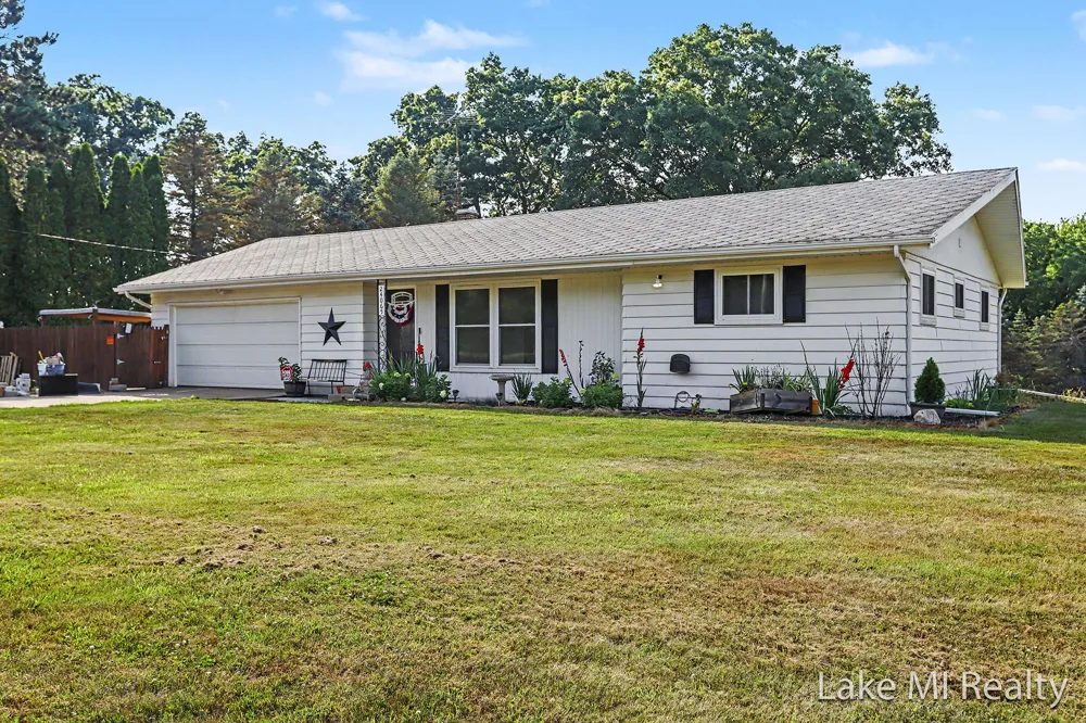 24065 M-78 Pennfield Charter Township, MI 49017