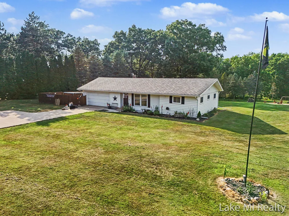 24065 M-78 Pennfield Charter Township, MI 49017
