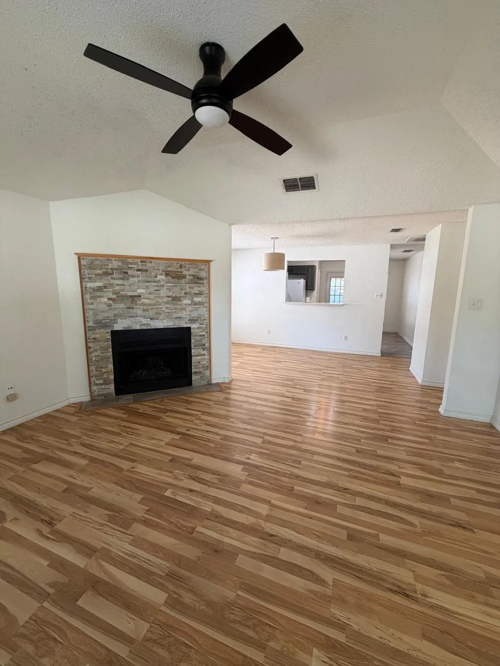 3006 Post Oak Drive Euless, TX 76039