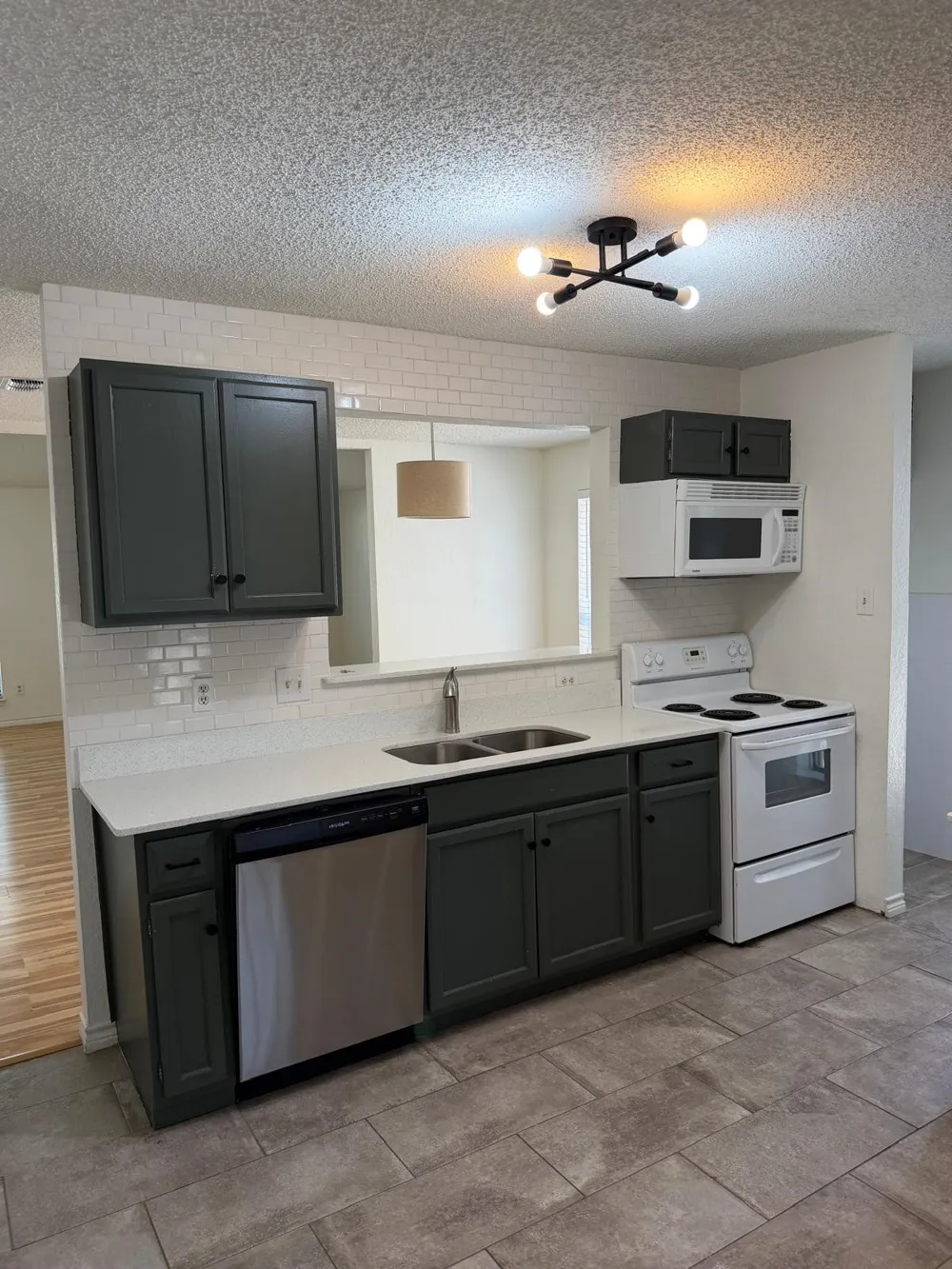 3006 Post Oak Drive Euless, TX 76039