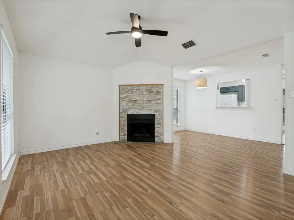 3006 Post Oak Drive Euless, TX 76039