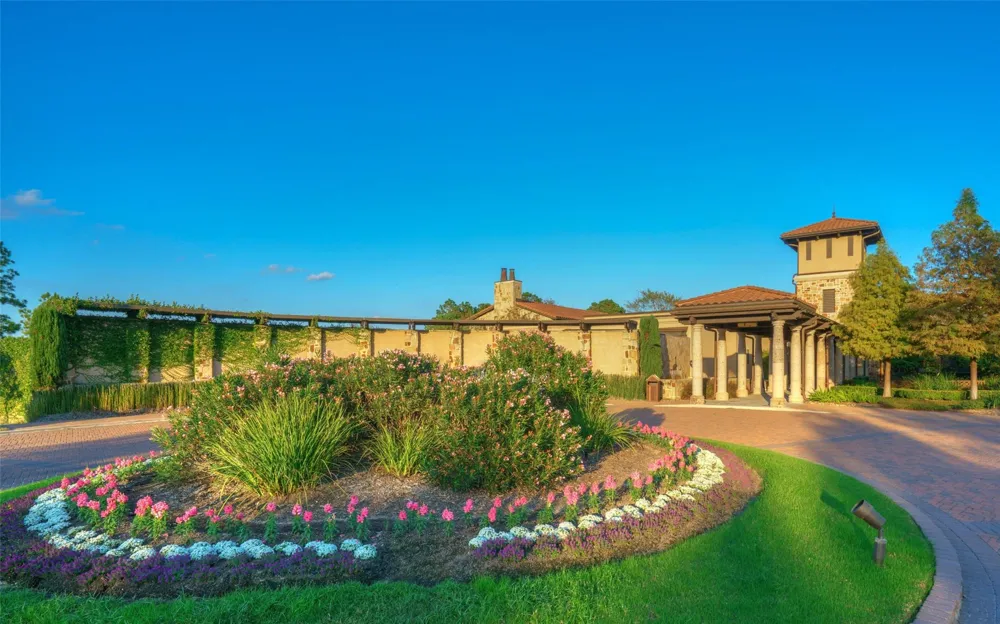 30 Johnathan Landing Court The Woodlands, TX 77389