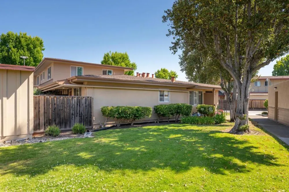 1536 Day Avenue #F San Mateo, CA 94403