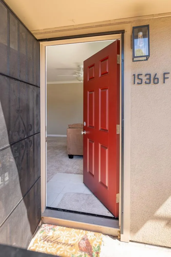 1536 Day Avenue #F San Mateo, CA 94403
