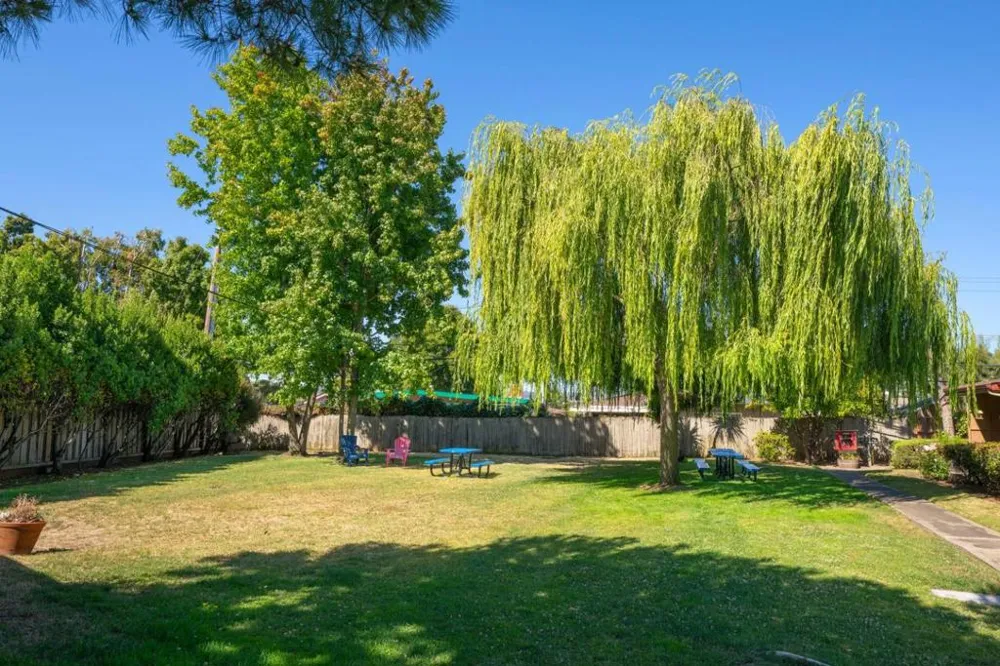 1536 Day Avenue #F San Mateo, CA 94403
