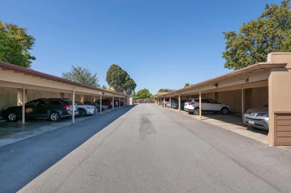 1536 Day Avenue #F San Mateo, CA 94403