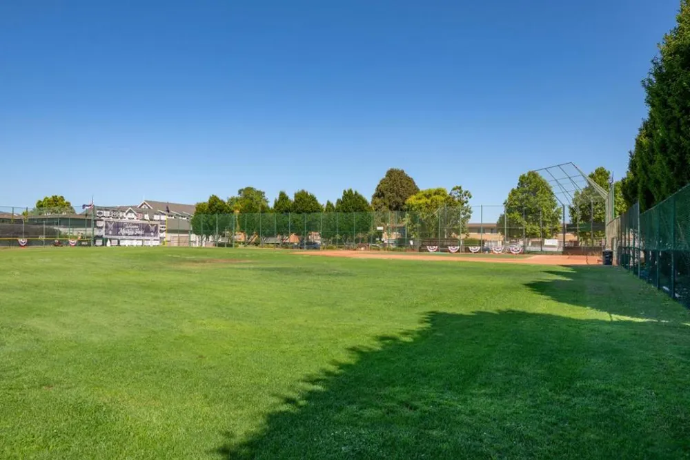 1536 Day Avenue #F San Mateo, CA 94403
