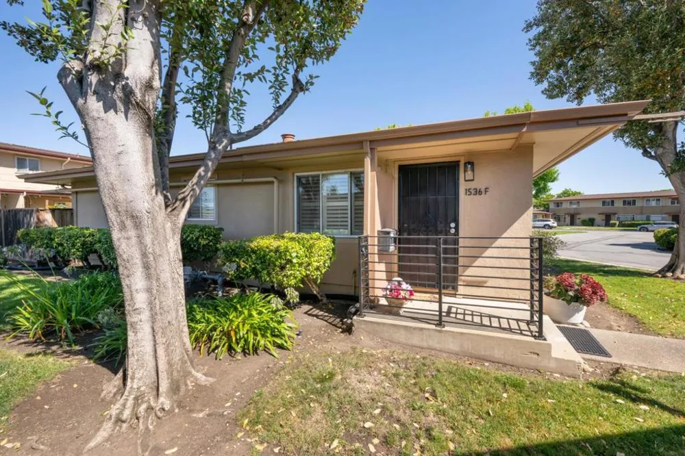 1536 Day Avenue #F San Mateo, CA 94403