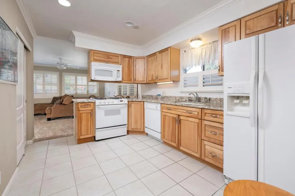 1536 Day Avenue #F San Mateo, CA 94403