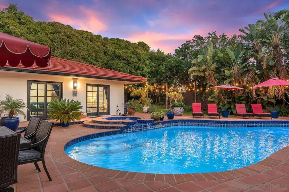 1005 Solymar Drive La Jolla, CA 92037